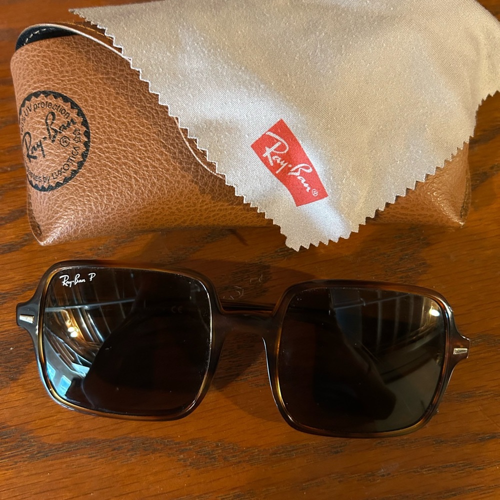 Women’s Ray Ban Sunglasses